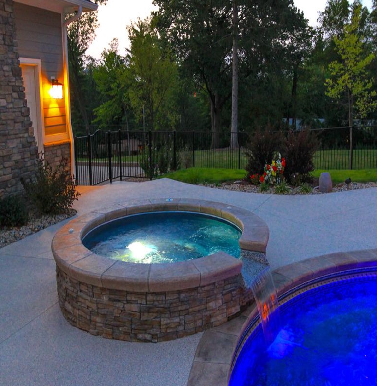 Cumba Spa by Rainforest Pools USA